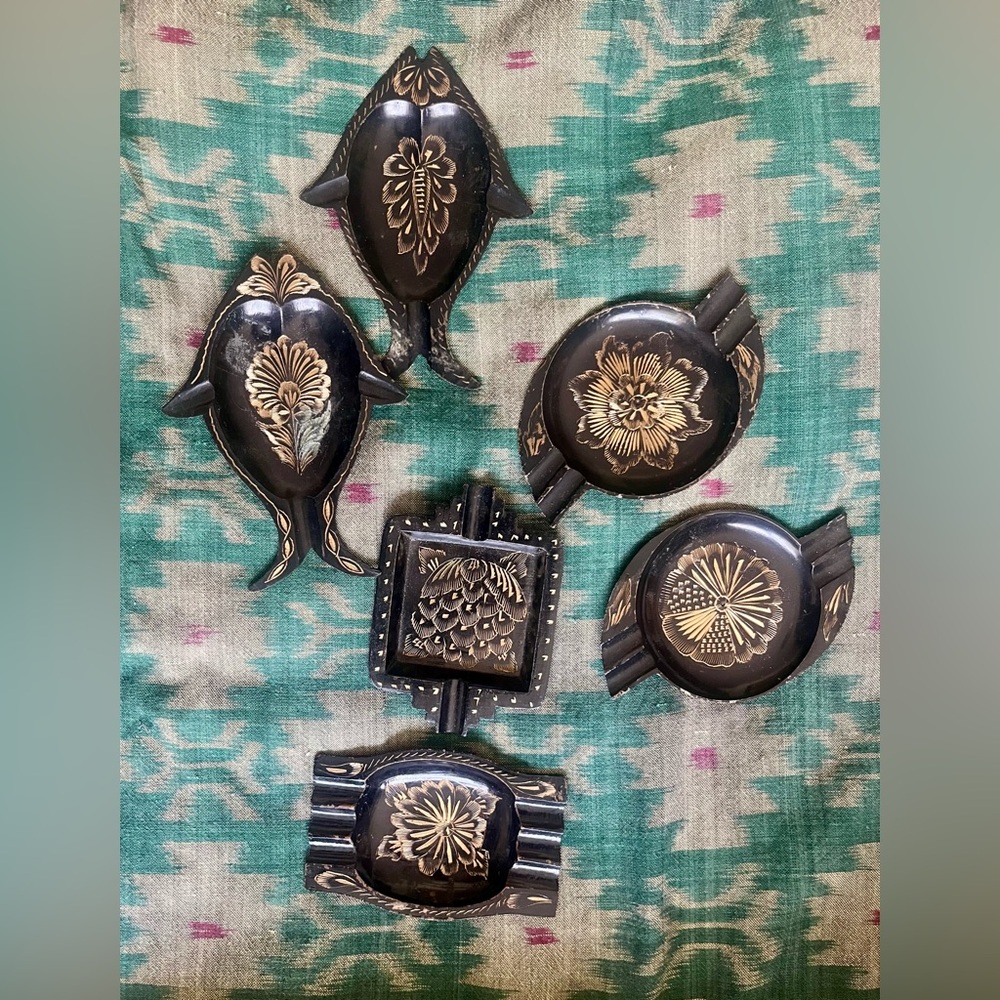 Vintage Black & Gold Tole Ashtrays 🖤✨ Set of 6 Floral Trinket Dishes Retro Decor